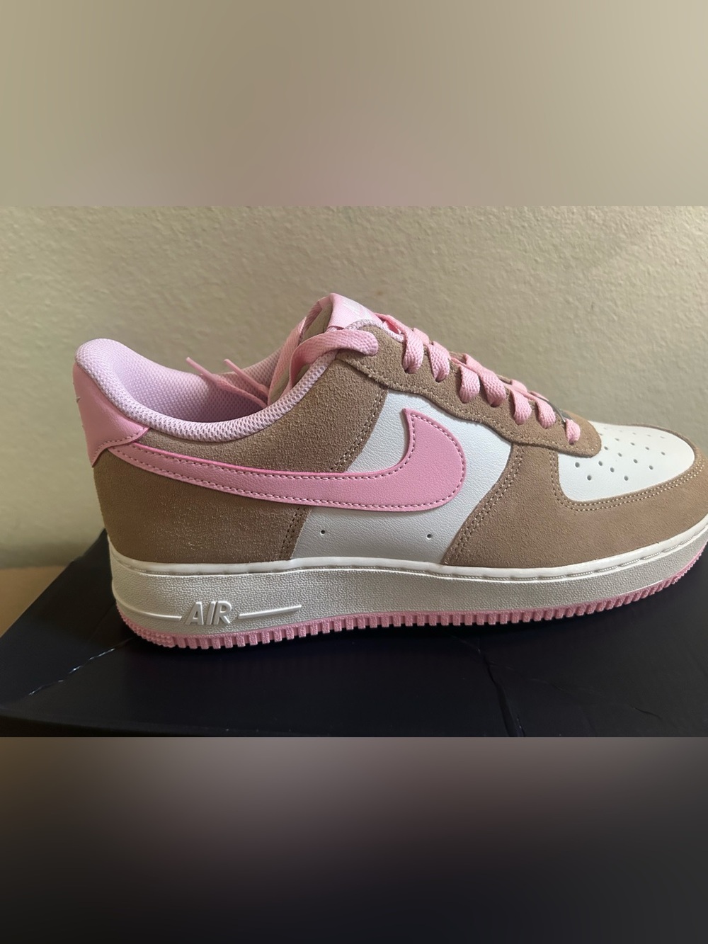 New* Nike Air Force 1 ‘07 Low-Top in Pink, Tan & White(w-11.5/m10)